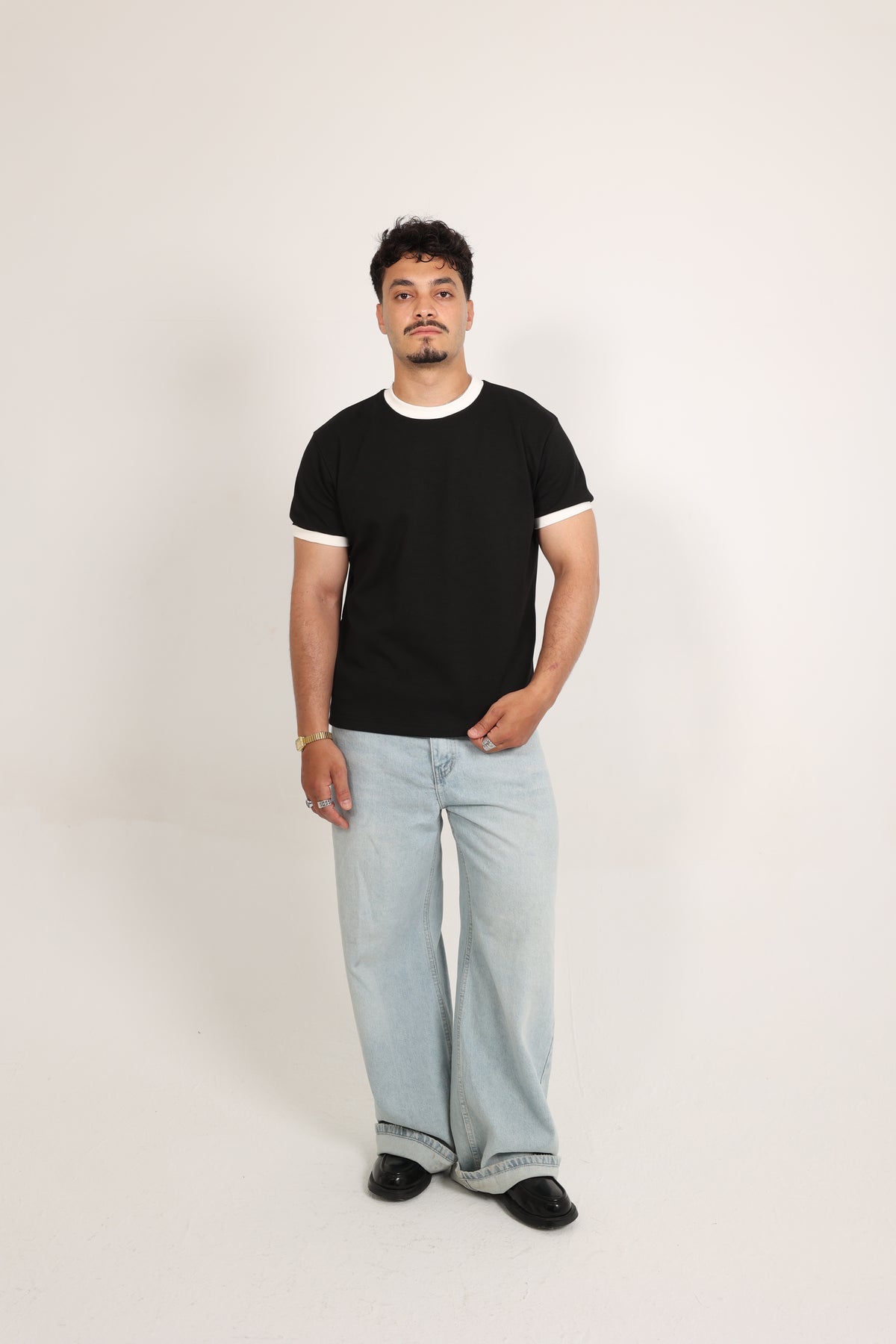 Ringer Tee black x White