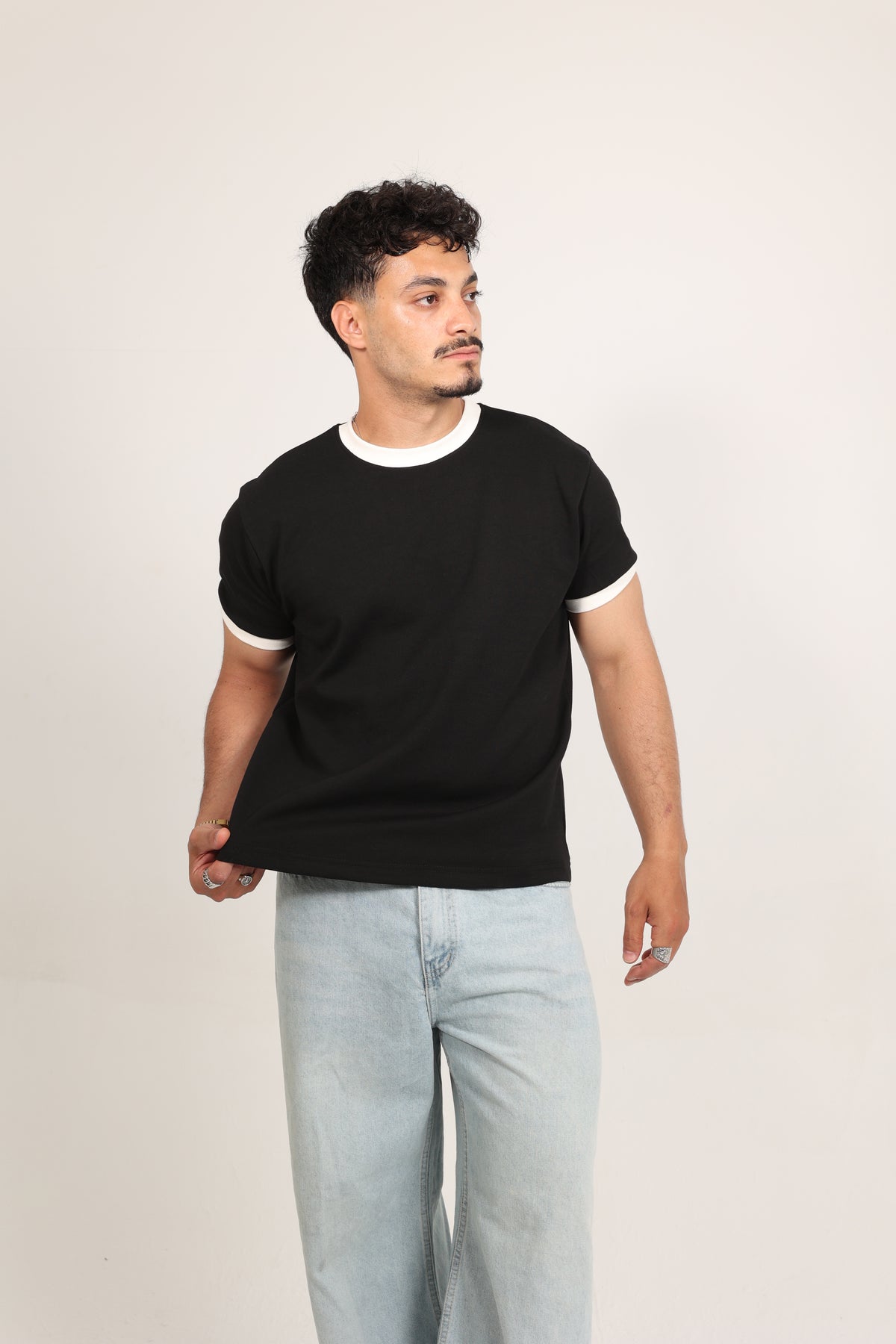Ringer Tee black x White