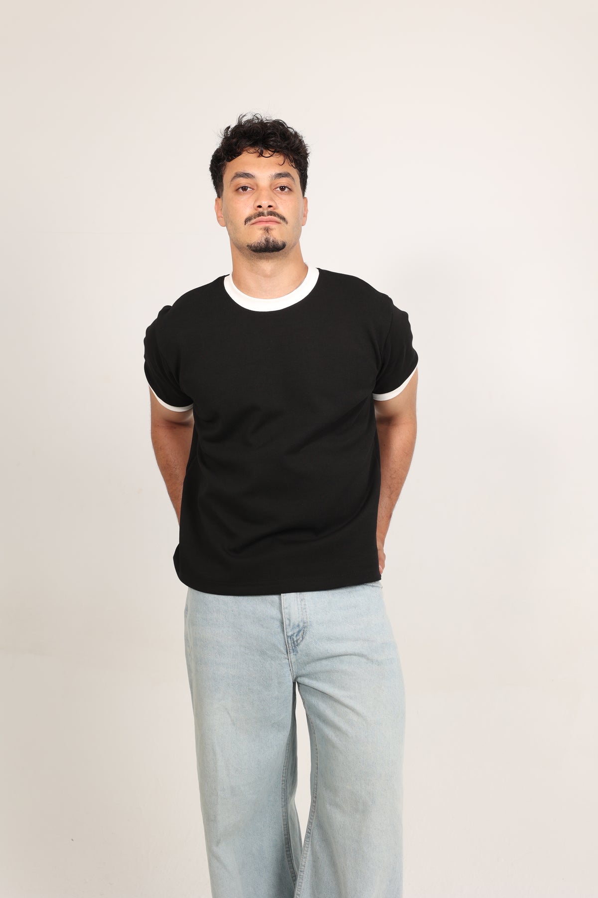 Ringer Tee black x White