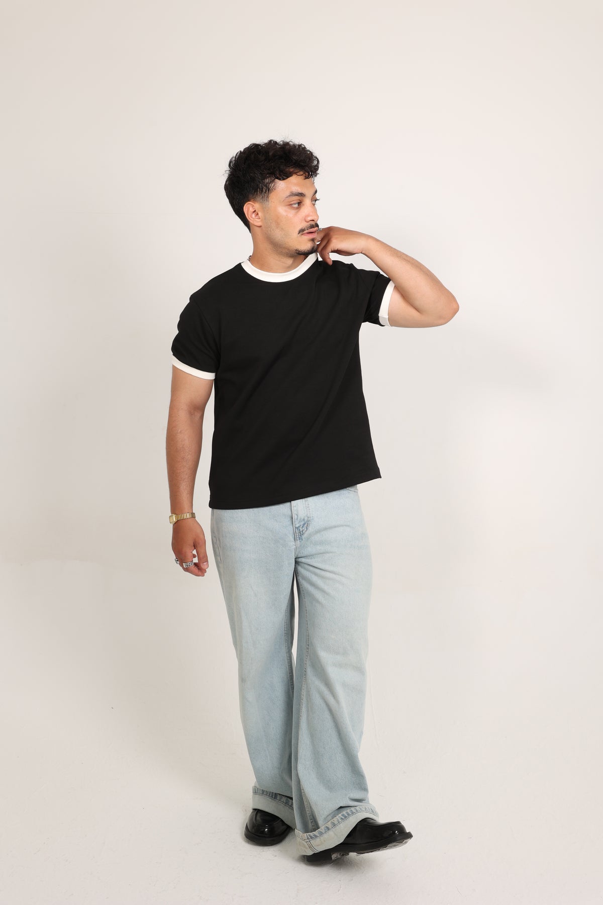 Ringer Tee black x White