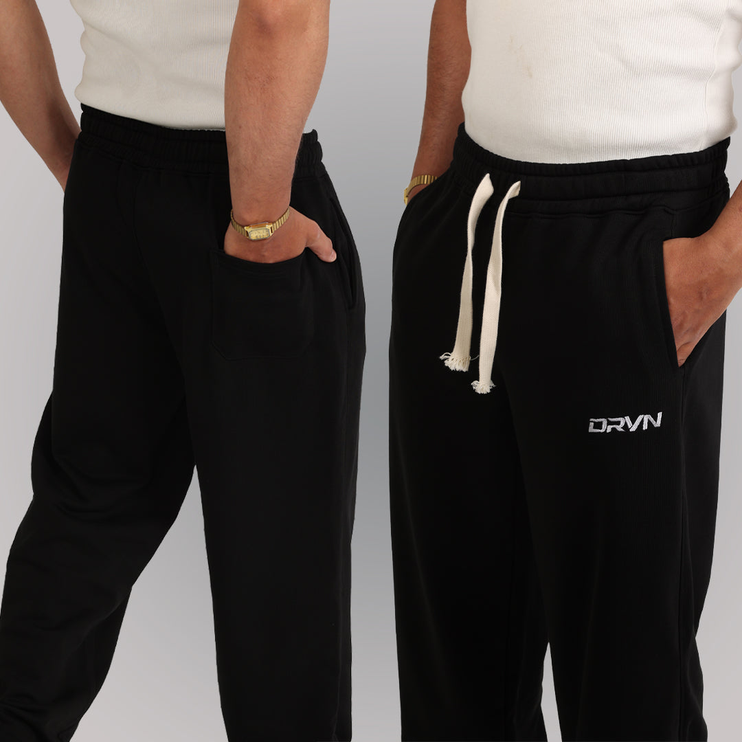 RINGER TEE + BLACK SWEATPANTS
